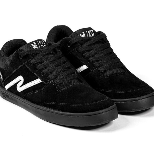 Hybrid - Low Negro/Negra